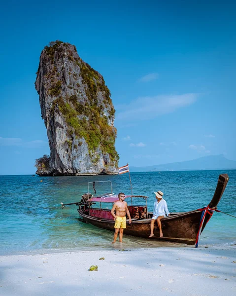 Koh Poda Island Krabi Thailand Couple Mid Age Asian Woman — Stock Photo, Image