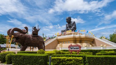 Luang Pu Thuat Wat Huay Mongkol Hua Hin Tayland, Büyük Buda Wat Huay Mongkol güneşli bir günde