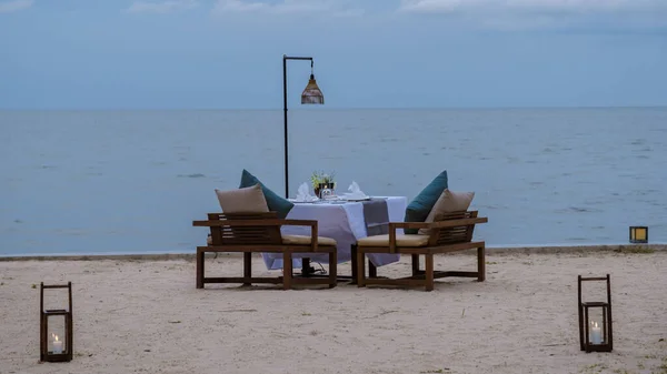 Hua Hin Tayland Okyanus Kenarında Romantik Bir Yemek Masası — Stok fotoğraf