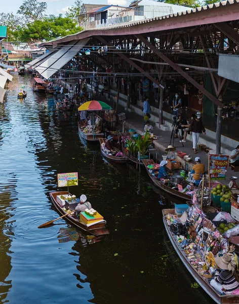 バンコク タイのダムノーン サドゥーク 水上マーケットの人々 タイのカラフルな浮遊市場 — ストック写真