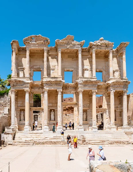 Ruinas Éfeso Turquía Agosto 2018 Hermoso Día Soleado Entre Las — Foto de Stock