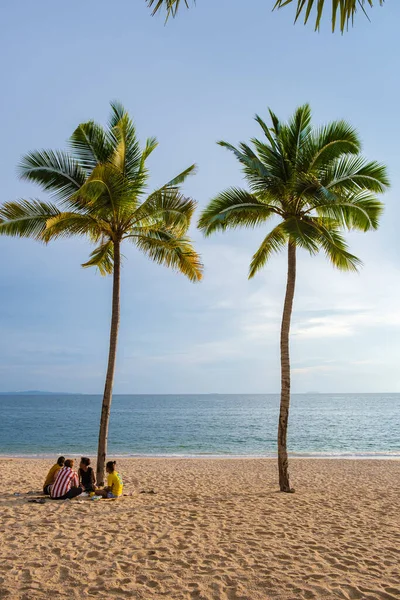 Palmbomen Het Strand Strand Jomtien Pattaya Thailand Tijdens Zonsondergang — Stockfoto
