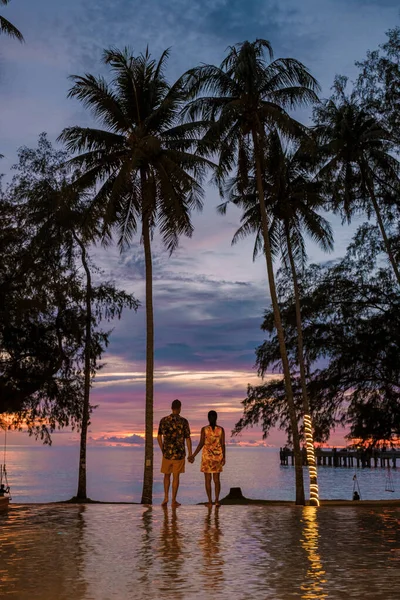 Isla Tropical Koh Kood Koh Kut Tailandia Una Pareja Pie — Foto de Stock