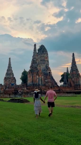 Hombres Mujeres Con Sombrero Visita Turista Pareja Ayutthaya Tailandia Wat — Vídeos de Stock