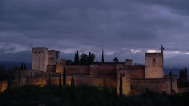 Alhambra gece görünümü