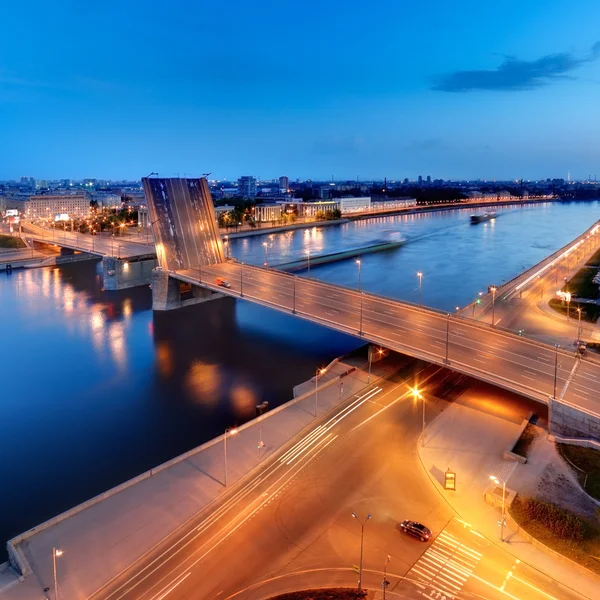 沃洛达尔斯基桥在圣彼得斯堡 — 图库照片