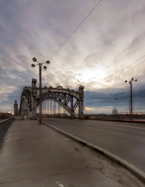 El Puente de Pedro el Grande en San Petersburgo — Foto de Stock