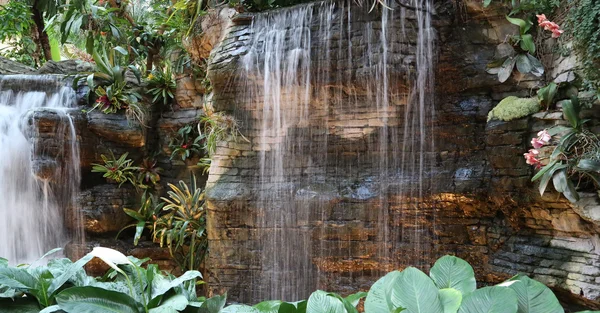 Wasserfall — Stockfoto