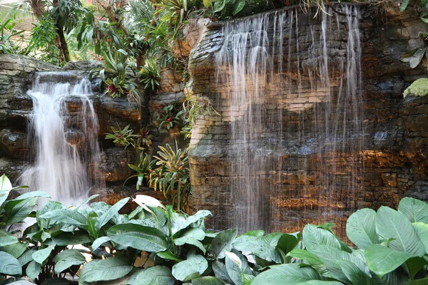 Wasserfall lizenzfreie Stockbilder