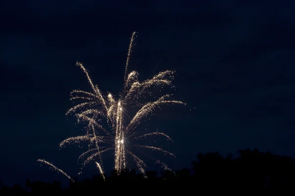 Feuerwerk lizenzfreie Stockfotos