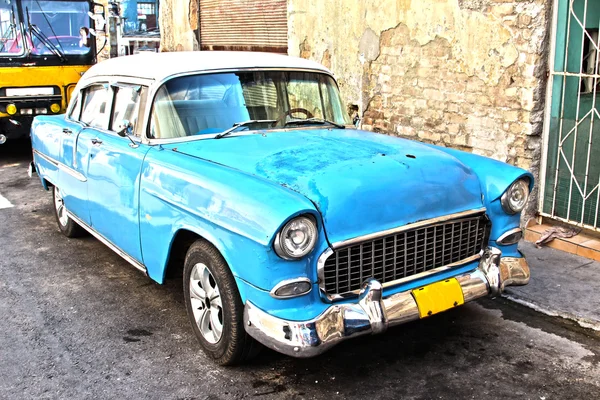 Старая кубинская машина — стоковое фото