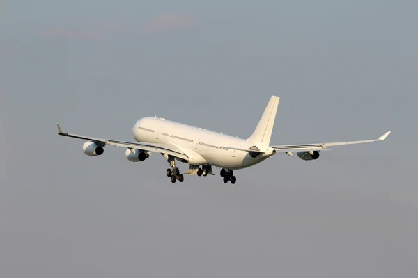 Білий літаків — Stok fotoğraf