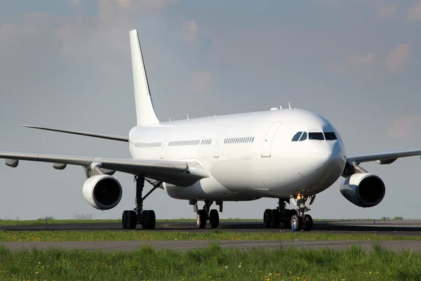 Weißes Flugzeug — Stockfoto