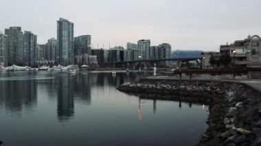Vancouver 'daki stadyum Ukrayna bayrağı şeklinde aydınlatılmıştır.