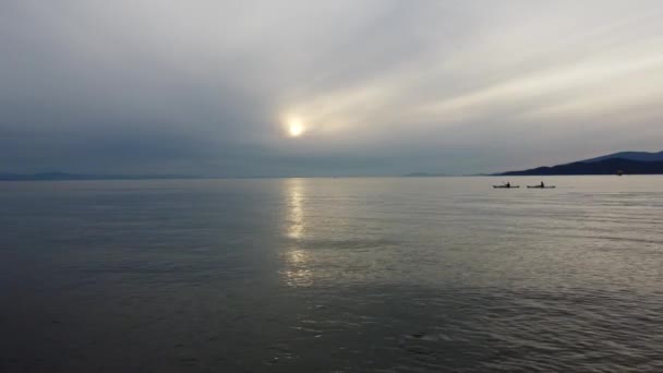 Aerial Sunset Sea Vancouver Silhouettes Two Kayakers — Stock Video