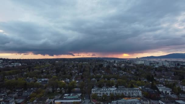 Vola Sopra Periferia Vancouver Una Serata Tempestosa Primavera — Video Stock