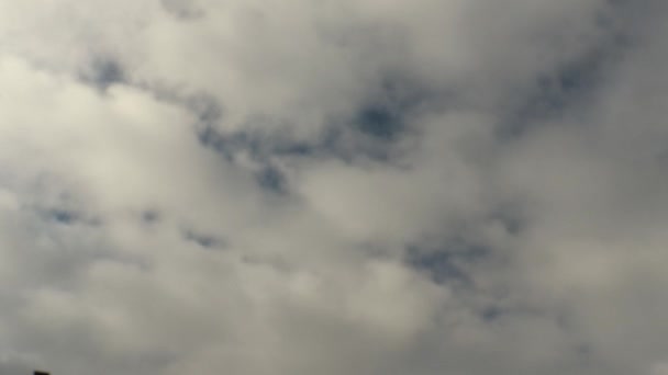 Cúmulo Suave Nubes Blancas Timelapse Sobre Cielo Azul — Vídeo de stock