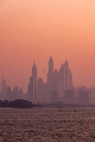 Vista Nebulosa Marina Dubai Dubai Com Helicóptero — Fotografia de Stock