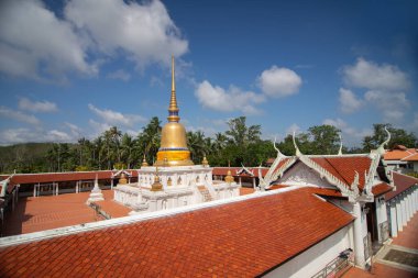 Golden pagoda at Wat Phra That Sawi in Sawi District in Chumphon Province is an important temple of Sawi District , Chumphon , Thailand 