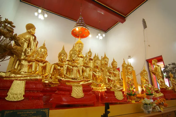 Ancient Golden Buddha Wat Pichaisongkarm Temple Samutprakarn Province Tailândia — Fotografia de Stock