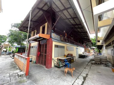 Wat Dan Samrong tapınağının antik manastırı.