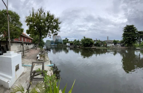 Canal Forte Atrás Wat Dan Samrong Templo — Fotografia de Stock