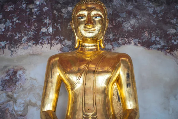 Ancient Golden Buddha Wat Suthat Thep Wararam Buddhist Temple Bangkok — Fotografia de Stock