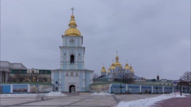 Günden geceye geçiş. Ukrayna, Kiev 'deki St. Michael Katedrali' nin zaman aşımı.