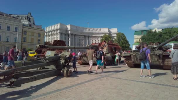 Kyiv Ukraine July 2022 Russian Equipment Destroyed Ukraine Put Public — Stok video