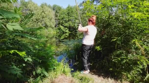 Woman Fishing Fishing Rod Shore — Video