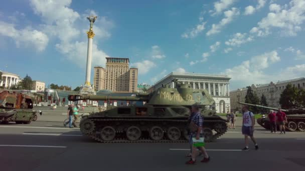 Київ Україна Серпня 2022 Виставка Парад Зруйнованої Російської Військової Техніки — стокове відео