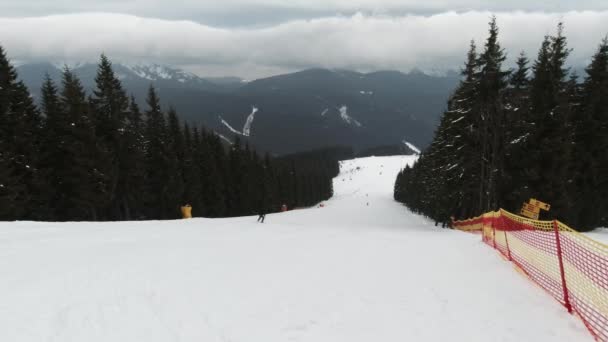 Skihelling Van Skigebied Winter — Stockvideo