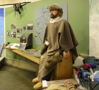 Müze sergisi. Dawson Şehir Müzesi, güzel restore edilmiş Eski Bölge İdare Binası, Yukon, Kanada