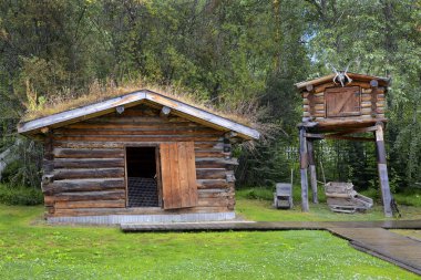 Jack London Kulübesi ve müzesi. Müze, Klondike Altına Hücumu sırasında, Dawson City, Kanada 'dan önce ve sonra yazar Jack London, Londons maceraları üzerine kurulmuştur.