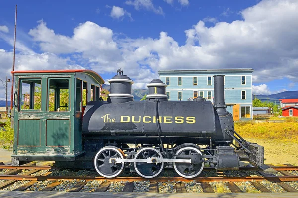 철도역 기관차 카크로 유콘에 공동체이다 로스는 캐나다 유콘에 화이트 패스와 — 스톡 사진