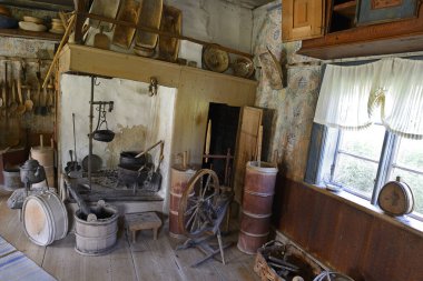 Halsingegard (Bortom aa) tarihi çiftlik. Bortom a, Hlsingland UNESCO 'nun İsveç Dünya Mirası' ndaki dekore edilmiş çiftlik evlerinden biridir..