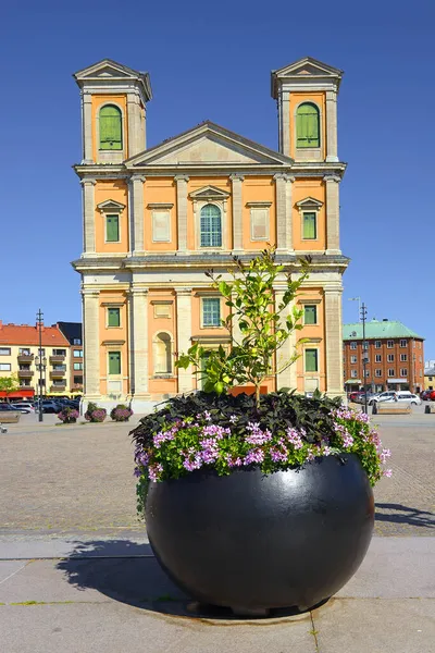 スウェーデンのカールスクローナにある主要な広場とフレデリク教会 ユネスコ遺産 — ストック写真