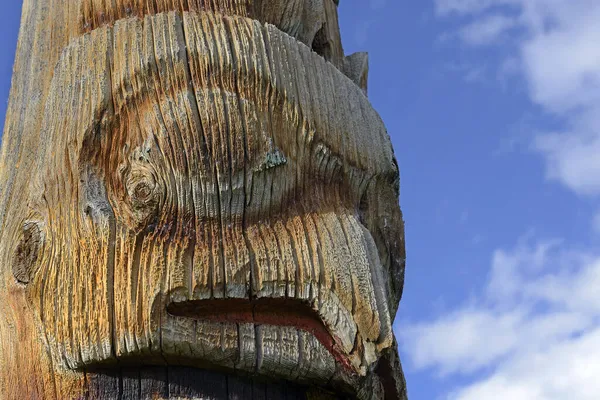 Kispiox Totem Poles的细节 1866年 加拿大不列颠哥伦比亚省Hazelton附近第一民族人民的图腾柱 — 图库照片