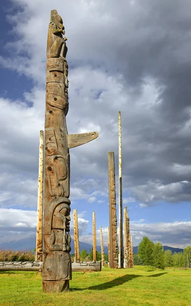 Kispiox Totem Poles 1866 Тотемные Столбы Первых Народов Близ Хейзелтона — стоковое фото