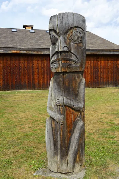 Традиционный Дом Первых Наций Тотемный Столб Хейтоне Британская Колумбия Канада — стоковое фото