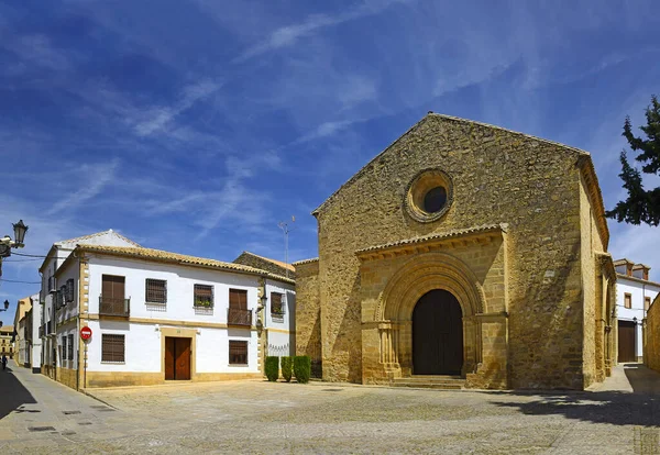 在Baeza老城的圣十字教堂 贾恩省文艺复兴时期的城市 Unesco的世界遗址 Andalusia 西班牙 — 图库照片
