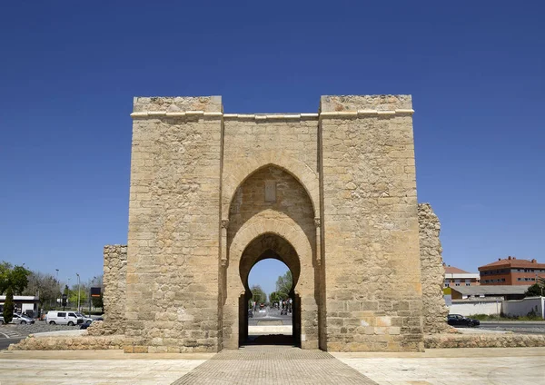 托莱多 Puerta Toledo 西班牙卡斯蒂利亚 拉曼查市Ciudad Real城墙的旧入口要塞 — 图库照片