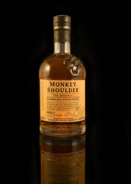 Maymun Omuz Harmanlanmış İskoç viskisi. Viski, İskoçya 'nın önemli bir ihracat ürünüdür.
