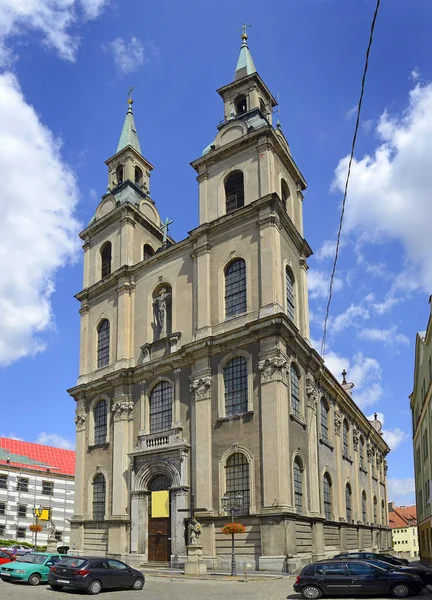 Kostel Kříže Historickém Centru Brzegu Poblíž Náměstí Trhu Polsko — Stock fotografie