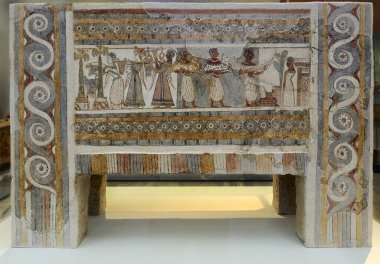 CRETE, GREECE - Agia Triada, Heraklion Arkeoloji Müzesi 'nden taş lahitin üzerine resim