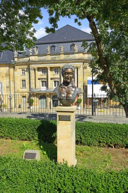 BAYREUTH, ALMANY - Prusyalı Wilhelmine Anıtı, Brandenburg-Bayreuth Margravini. Bayreuth, Richard Wagner 'in yıllık operaları ile ünlüdür..