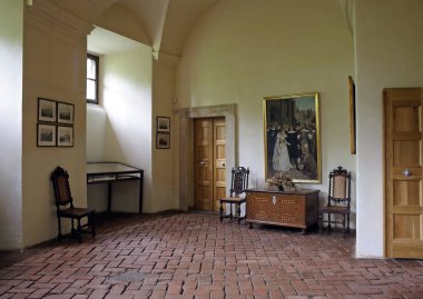 Humprecht kalesinin içi. Bölgede Barok ve Rönesans şatosu Humprecht avcılığı ve Çek Cenneti, Sobotka, Çek Cumhuriyeti adlı bölgenin sembollerinden biri baskın durumda.