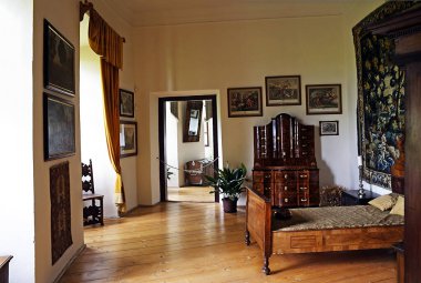 Humprecht kalesinin içi. Bölgede Barok ve Rönesans şatosu Humprecht avcılığı ve Çek Cenneti, Sobotka, Çek Cumhuriyeti adlı bölgenin sembollerinden biri baskın durumda.