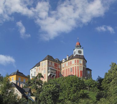 Eyalet şatosu Jansky Vrch, Bishop 'un eski barok evi, Çek Cumhuriyeti' nin Javornik kentindeki Jesenik semtindeki ulaşılabilir tarihi eser..