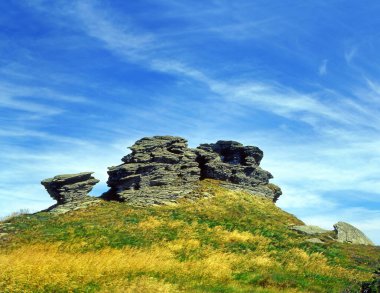 Jeseniky Dağları, Kaya oluşumu Petrovy kameny (Peter Taşları) ve Çek Cumhuriyeti 'ndeki bir vericiyle övüldü.